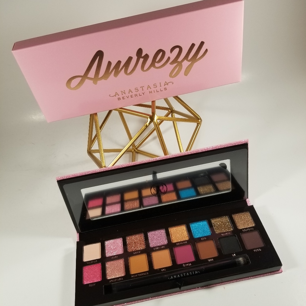 🆕️ABH, Amrezy, Eyeshadow Palette